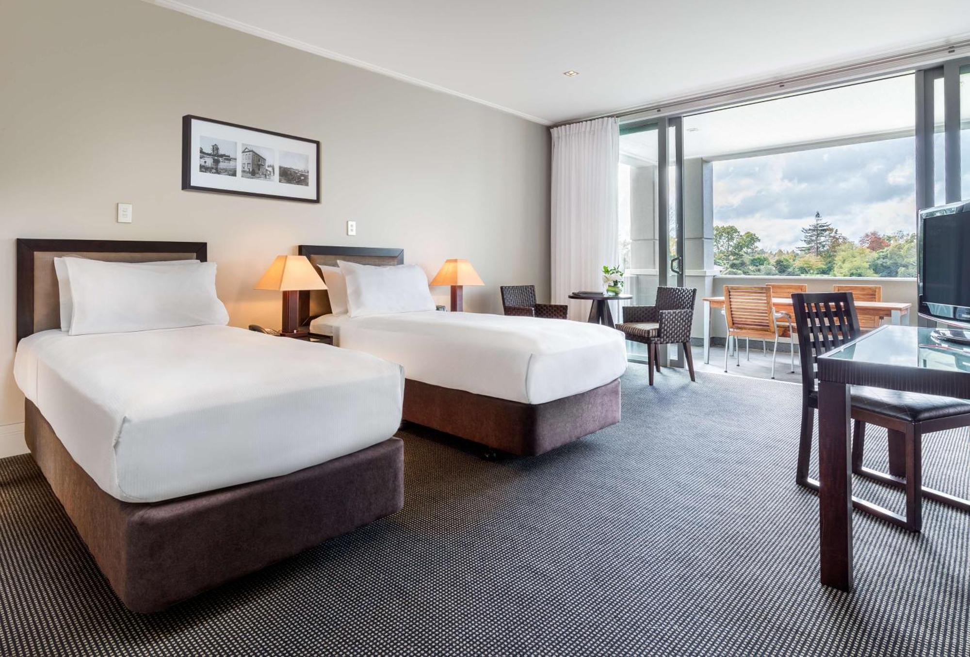 Hilton Lake Taupo Exterior foto
