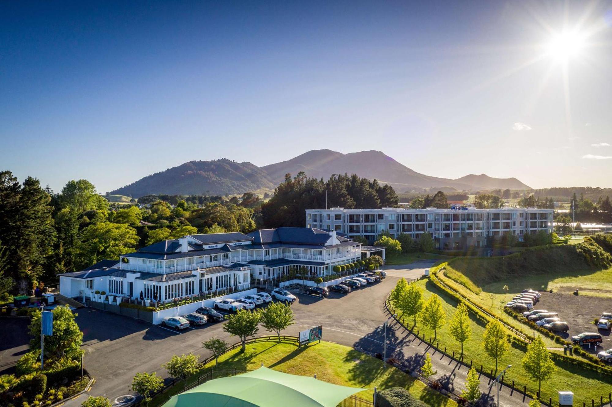 Hilton Lake Taupo Exterior foto